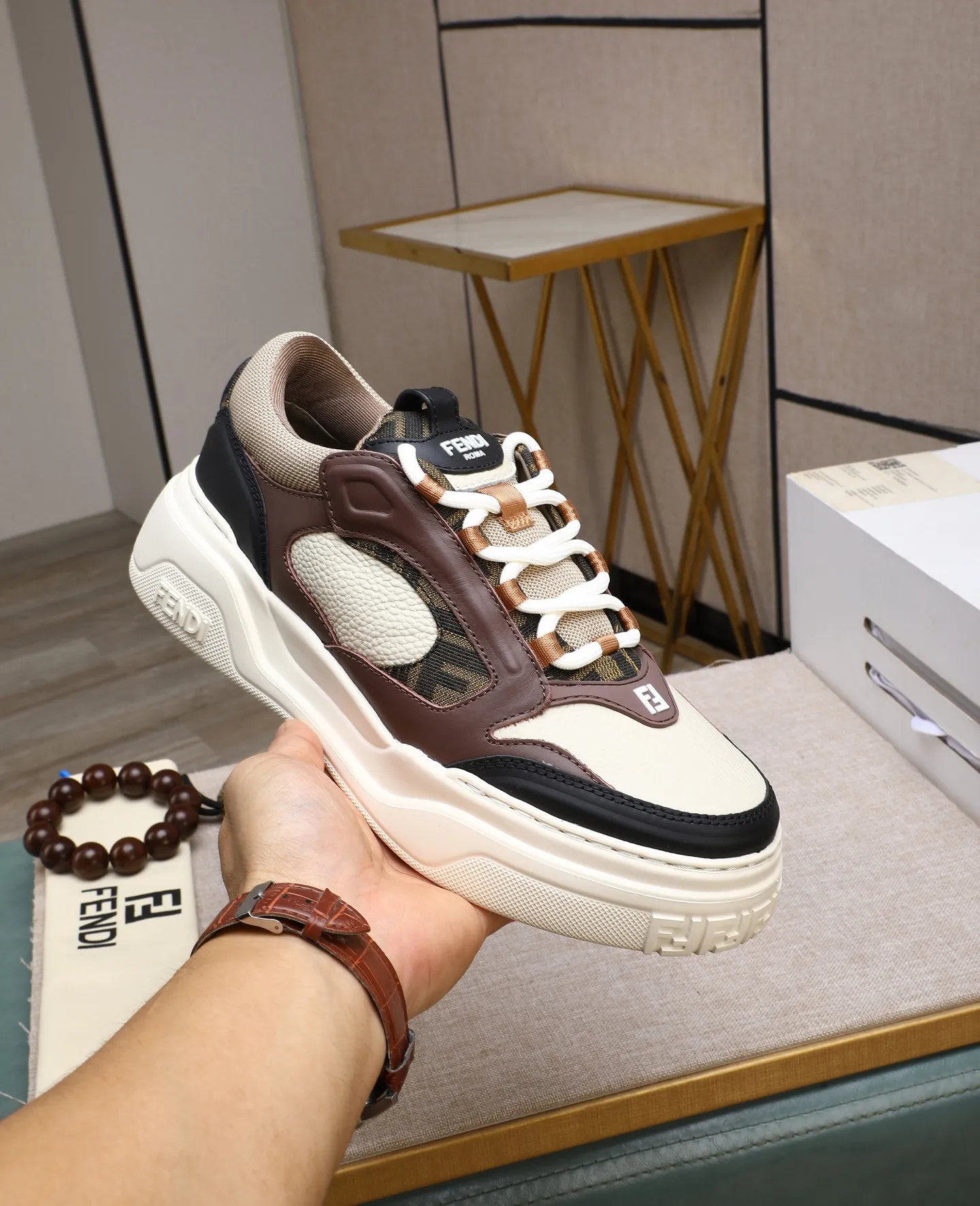 Men's shoes 💰760 [FENDI] Fendi - High-end quality original casual sports shoes - Upper: Nappa calfskin, pebbled calfskin, tongue and heel; injection molded brand logo plastic module - Lining: brand canvas - Outsole: ultra-light TPR foam·rubber; molded outsole -Super high quality control·Fine workmanship: highlighted (high-end·luxury·grade) -Size :39-44 (38, 45, can be customized)